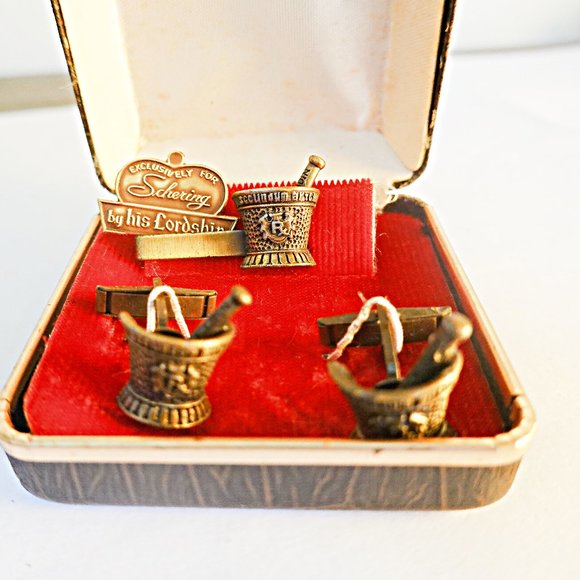 Pharmacist Cufflinks and Tie Bar - Picture 1 of 2